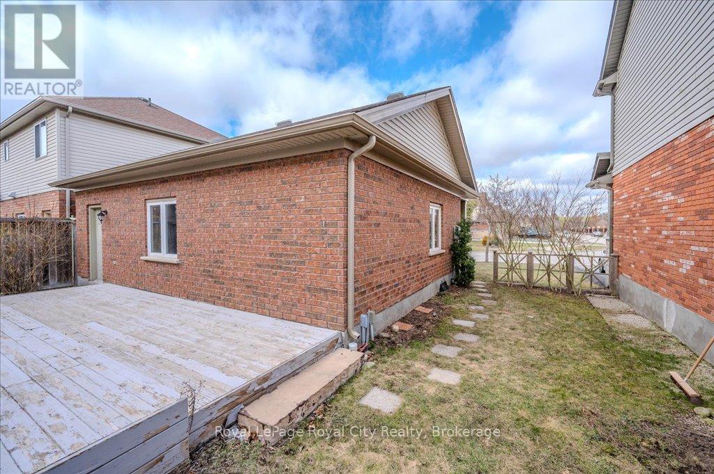 22 Tolton Drive, Guelph, Ontario  N1L 0C5 - Photo 39 - X12071993