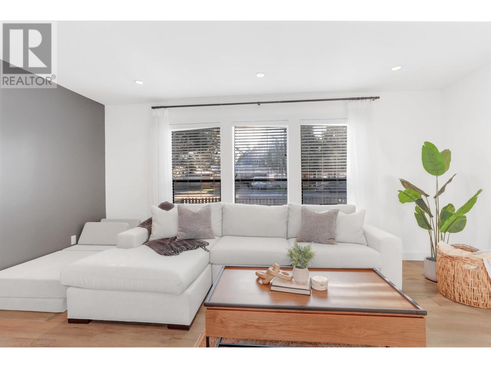 Property at 4511 SAVOY STREET image 5