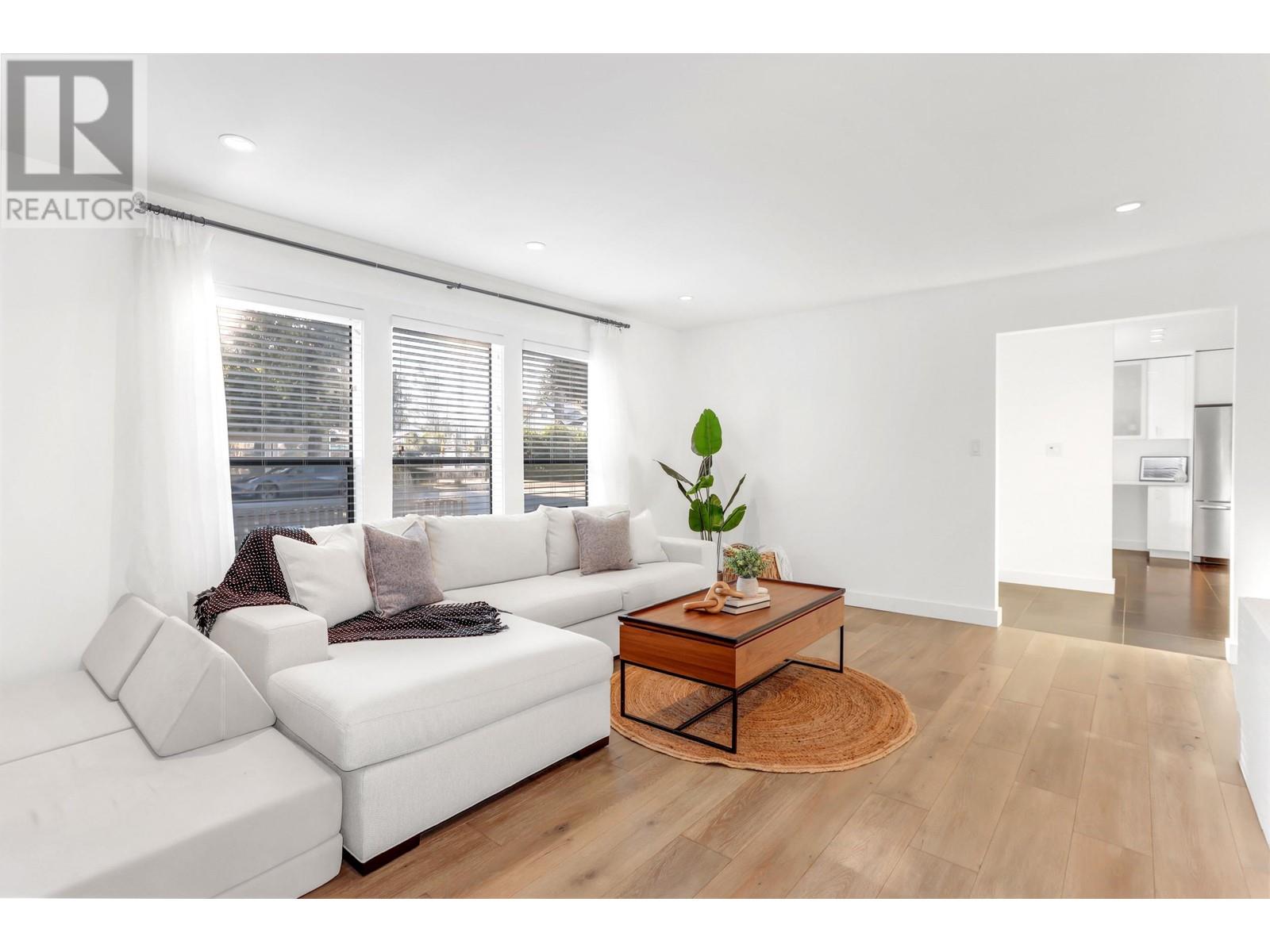 Property at 4511 SAVOY STREET image 4