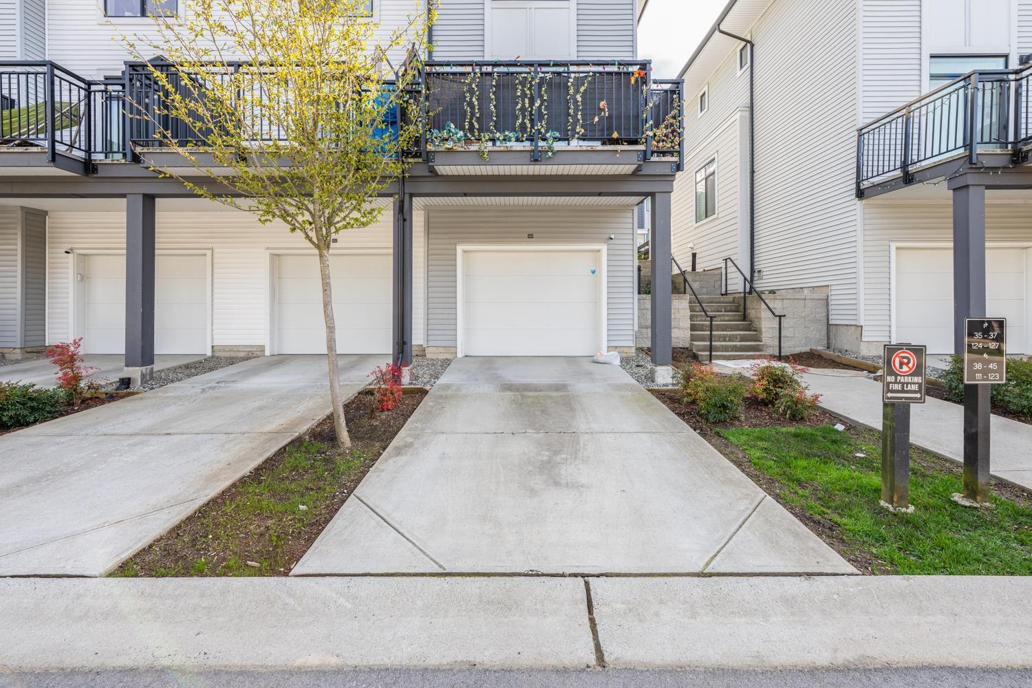123 15235 Sitka Drive, Surrey, British Columbia  V3S 0A9 - Photo 4 - R2987204