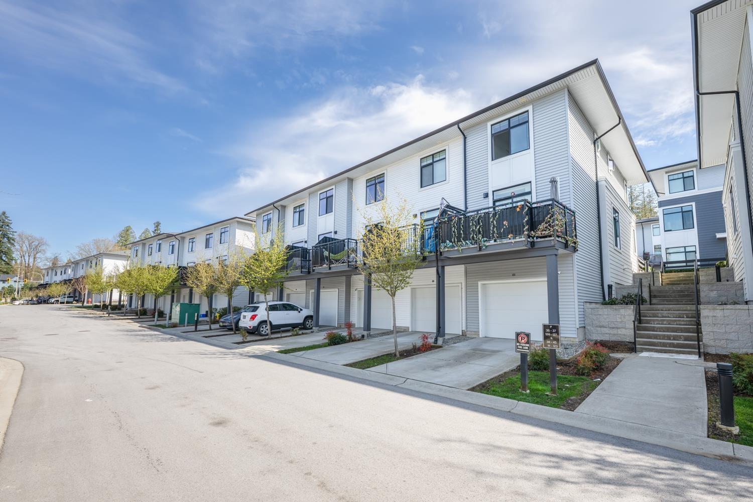 123 15235 Sitka Drive, Surrey, British Columbia  V3S 0A9 - Photo 2 - R2987204