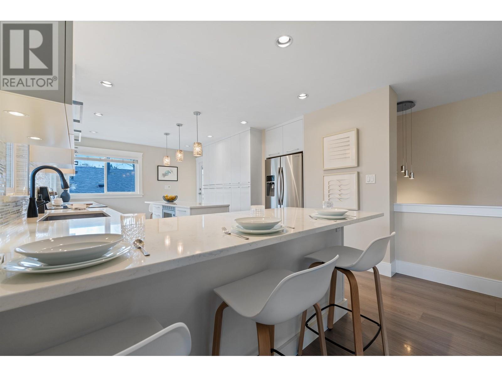 1281 Marsden Court, Burnaby, British Columbia  V5A 3K2 - Photo 6 - R2988013
