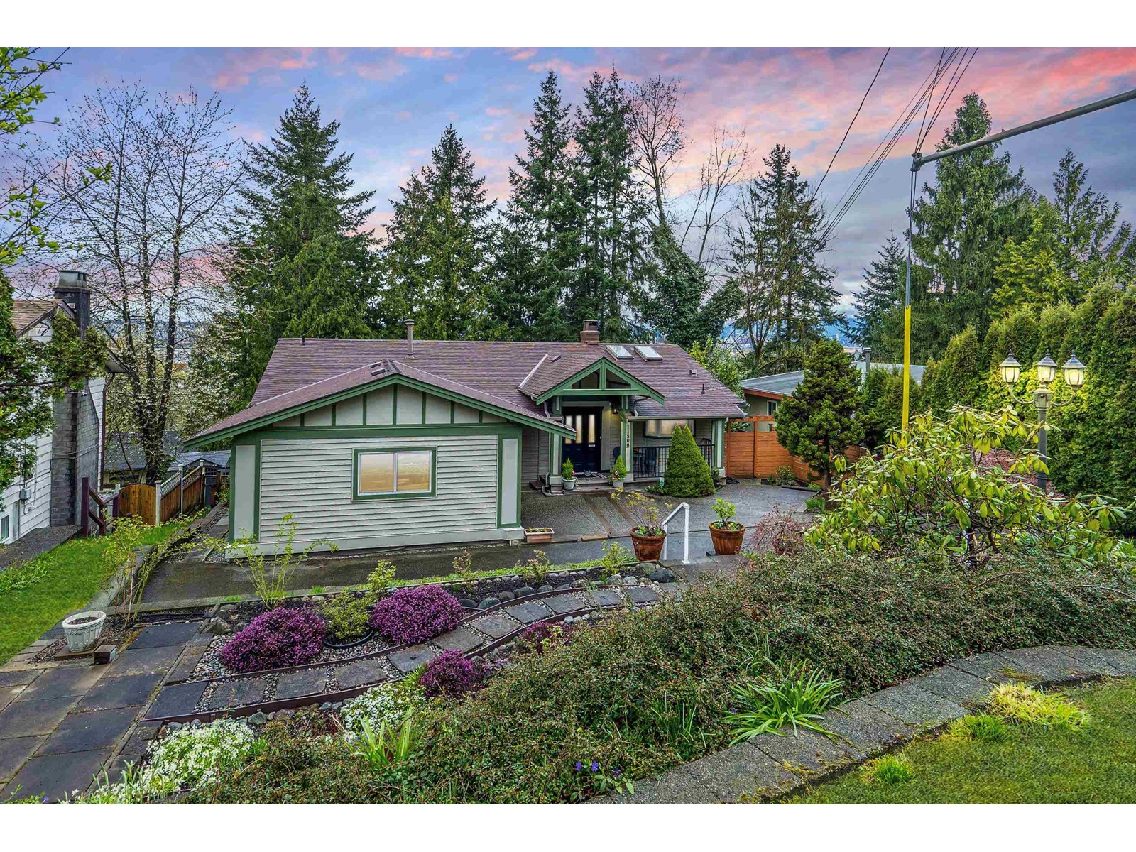 11506 Bailey Crescent, Surrey, British Columbia  V3V 6J7 - Photo 2 - R2988276