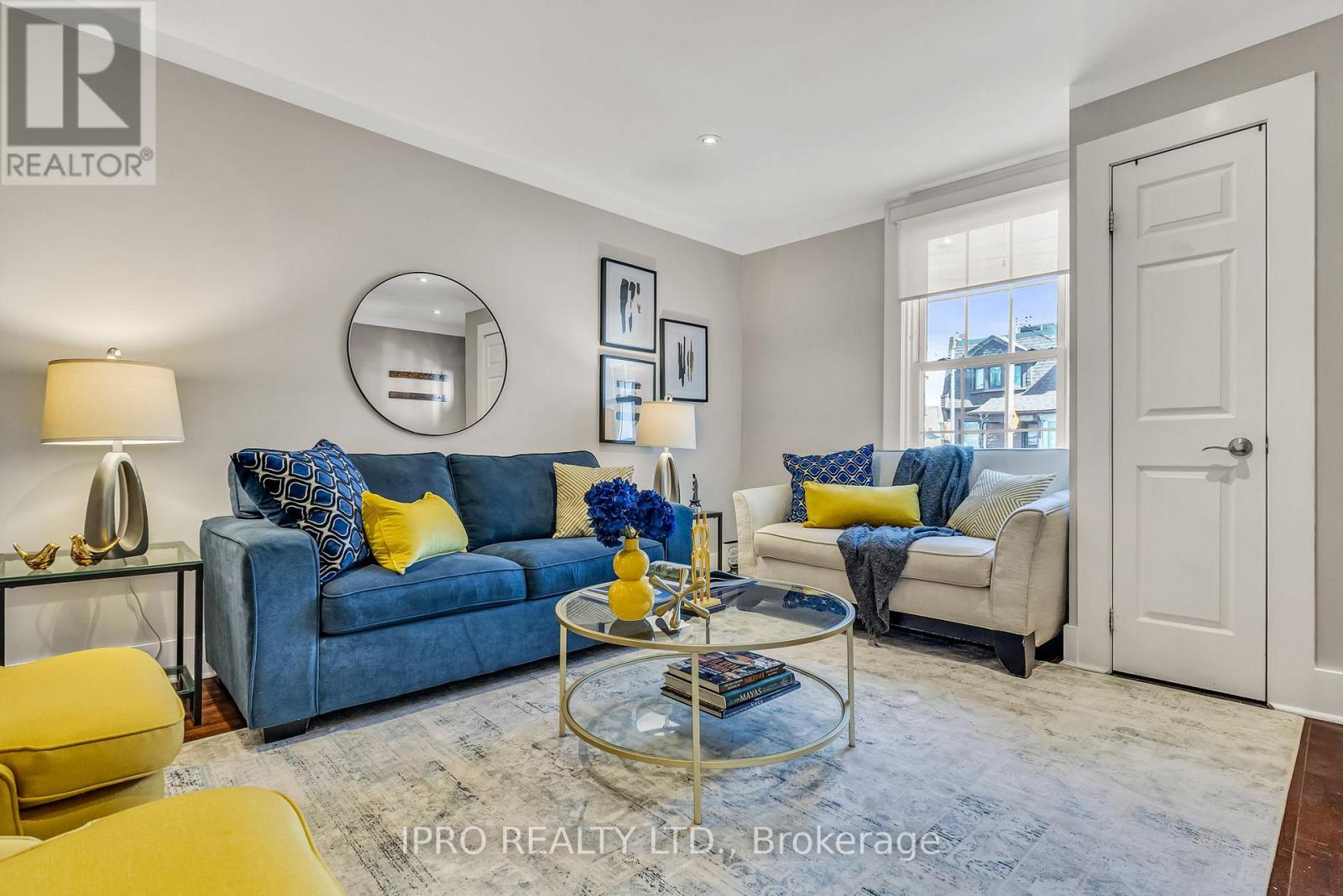 Property at 264 HOWLAND AVENUE image 3