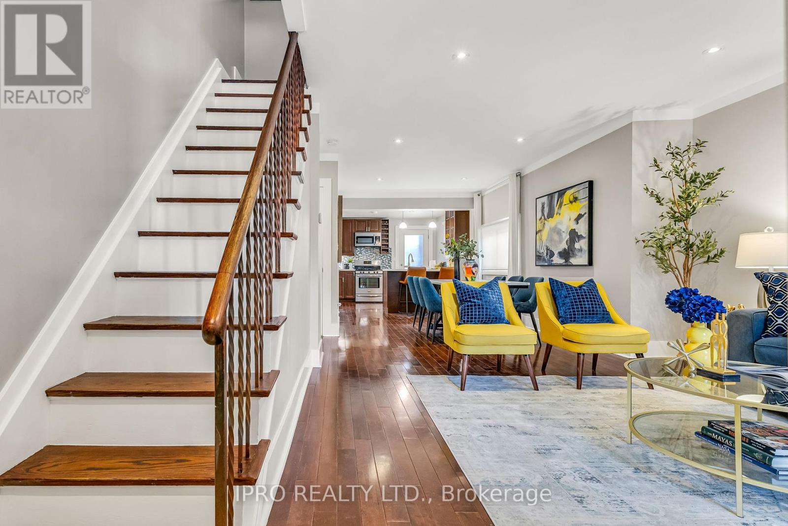 Property at 264 HOWLAND AVENUE image 5