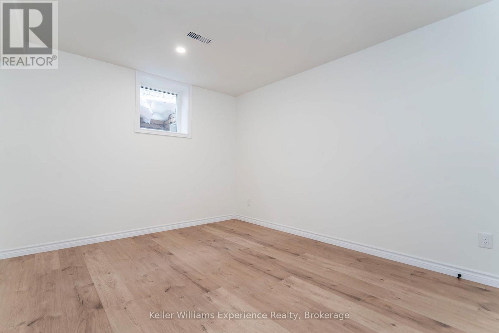 18 Archer Crescent, Springwater, Ontario  L0L 1P0 - Photo 33 - S12071457