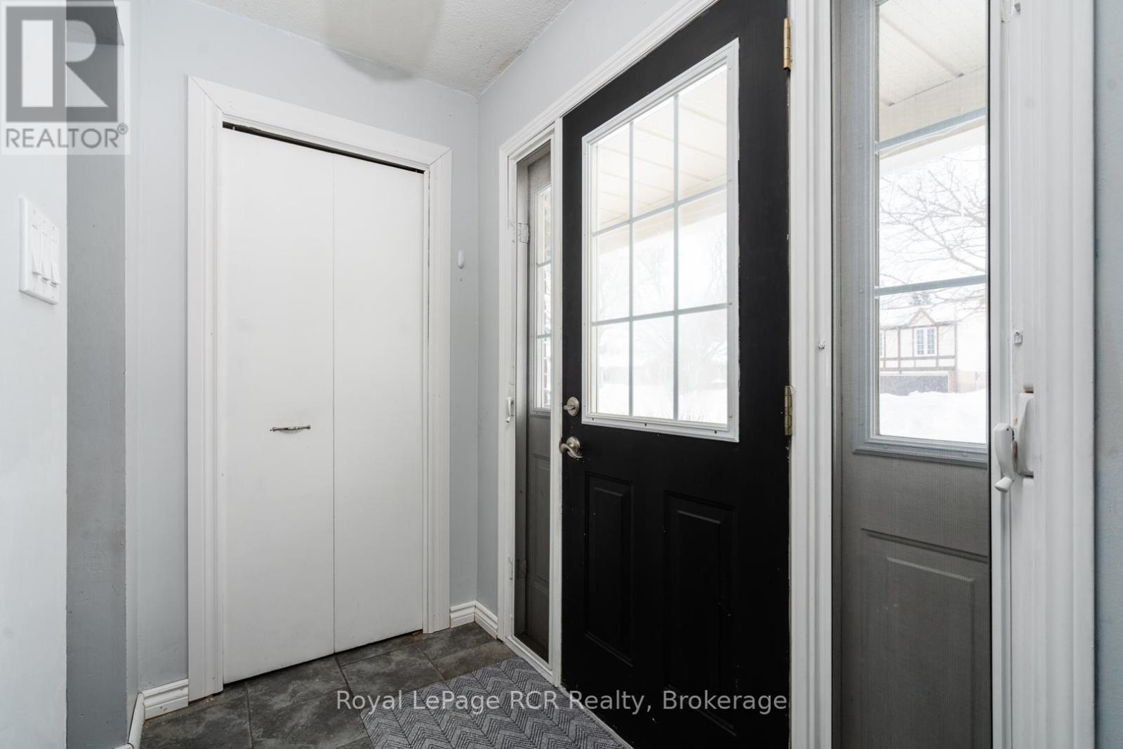 672 Kennard Crescent, Kincardine, Ontario  N2Z 1T4 - Photo 4 - X11974260
