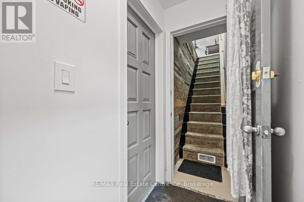 11 Mansion Street, Kitchener, Ontario  N2H 2J5 - Photo 13 - X12071318