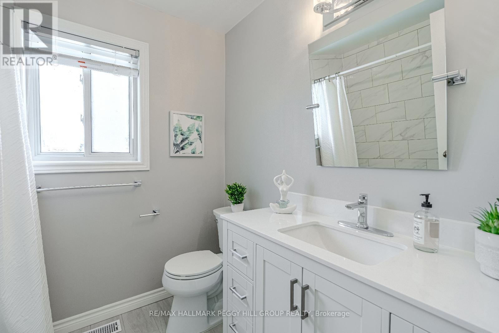 1 Valley View Court, Barrie, Ontario  L4N 0G7 - Photo 11 - S12071864