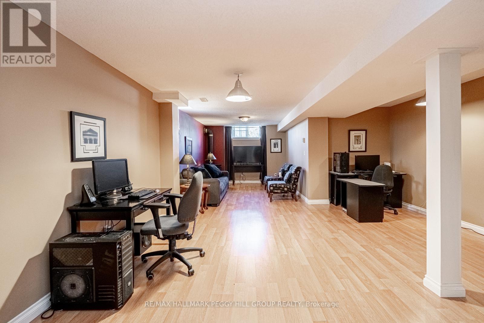 1 Valley View Court, Barrie, Ontario  L4N 0G7 - Photo 14 - S12071864