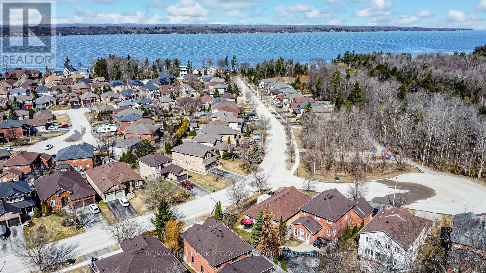 1 Valley View Court, Barrie, Ontario  L4N 0G7 - Photo 2 - S12071864