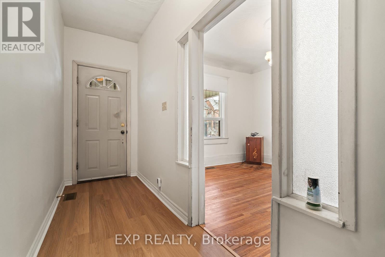 Property at 64 PAULINE AVENUE image 3