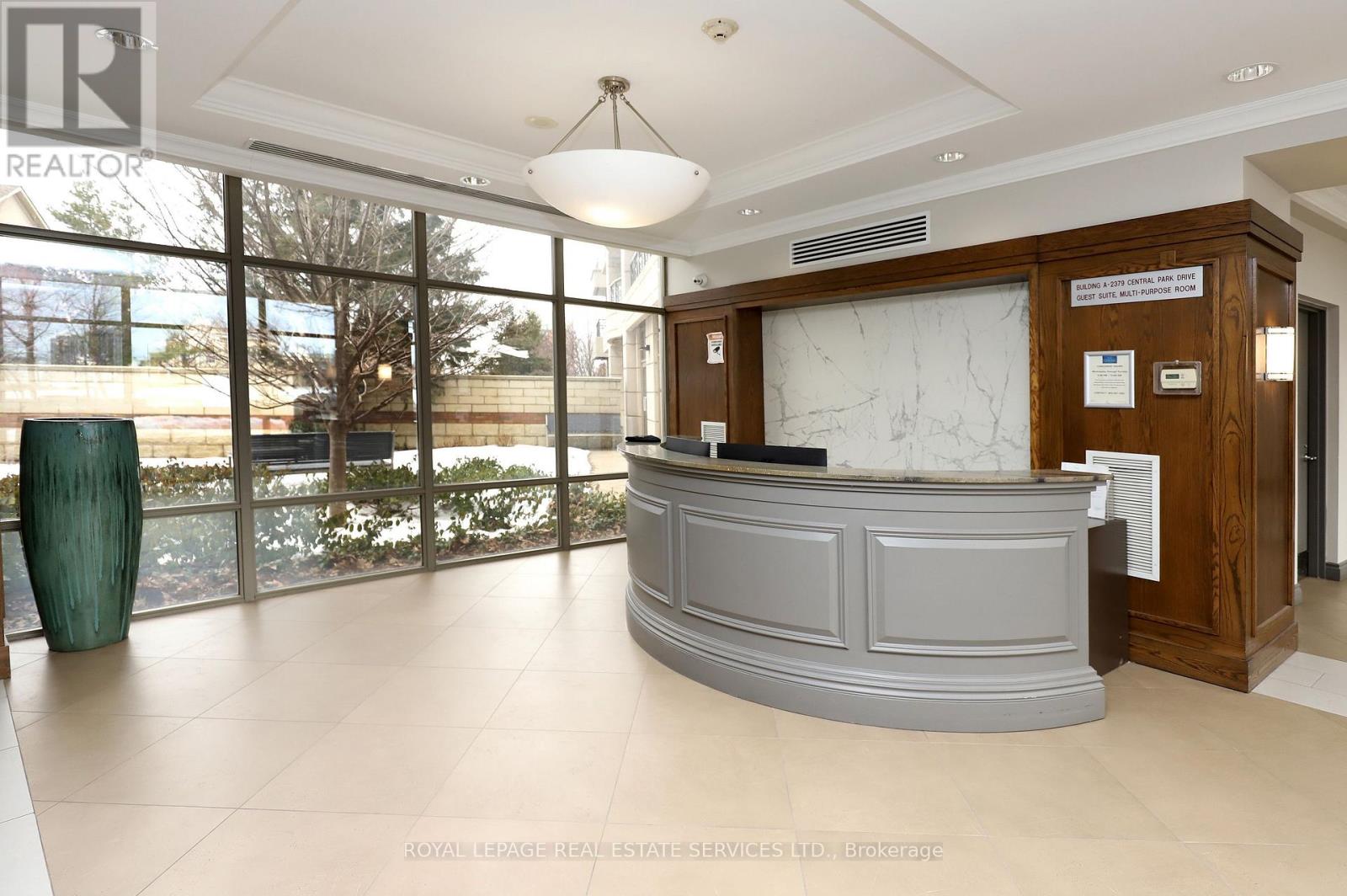 405 - 2379 Central Park Drive, Oakville, Ontario  L6H 0E3 - Photo 6 - W12003794