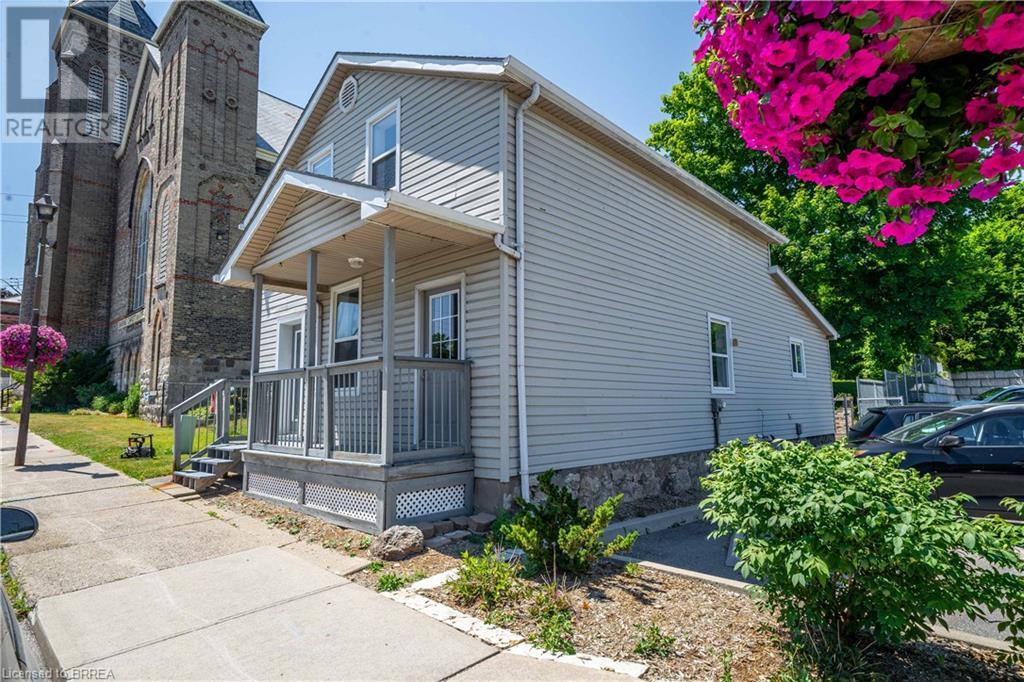 20 William Street, Paris, Ontario  N3L 1K8 - Photo 3 - 40710003