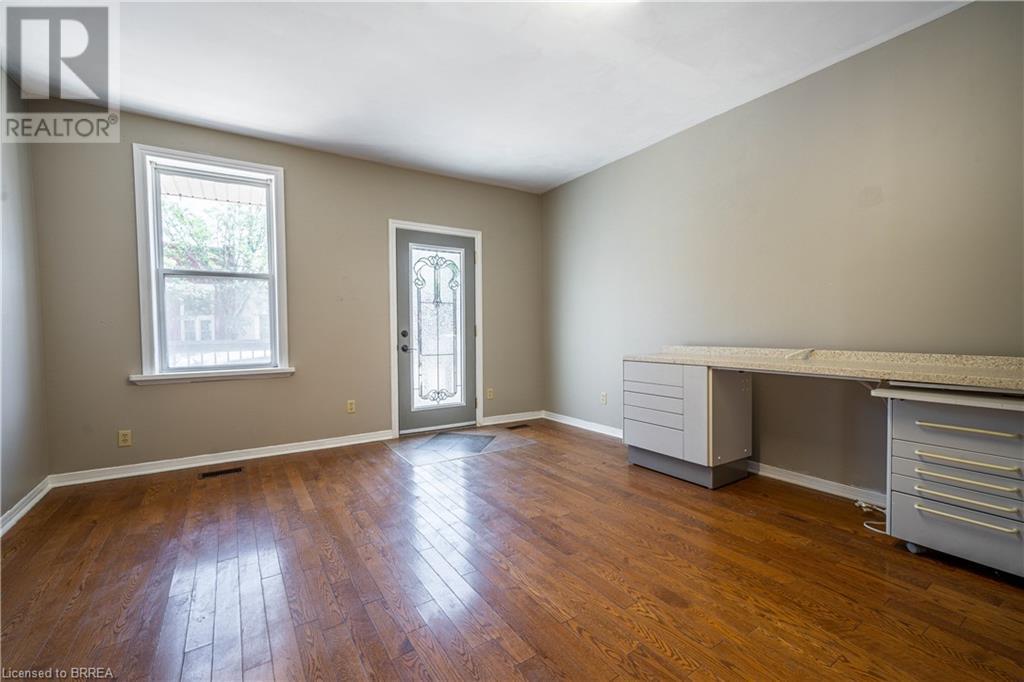 20 William Street, Paris, Ontario  N3L 1K8 - Photo 10 - 40710003