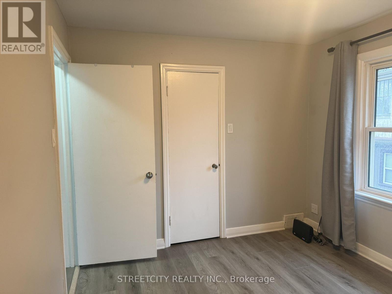 Upper - 17 Evergreen Avenue, London, Ontario  N6J 1A6 - Photo 13 - X12072071