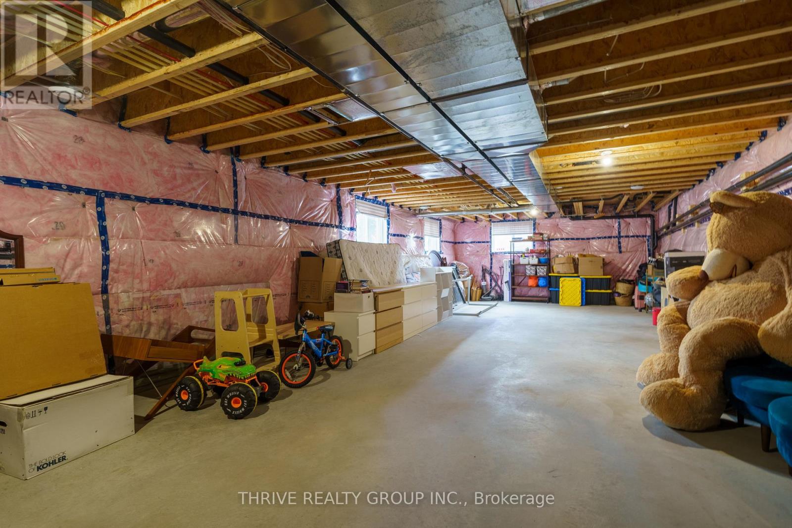 10107 Pinery Bluffs Road, Lambton Shores, Ontario  N0M 1T0 - Photo 37 - X12072088