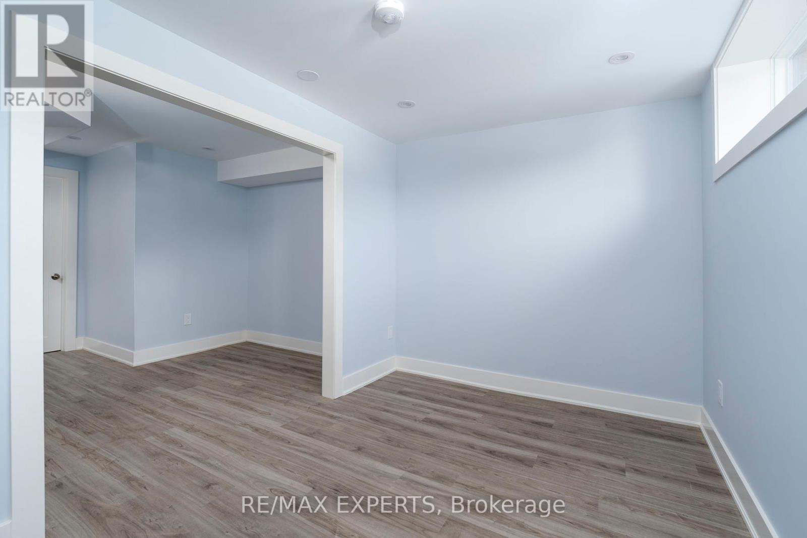 18 Turks Road, Toronto (Glenfield-Jane Heights), Ontario  M3L 1S7 - Photo 12 - W12071835
