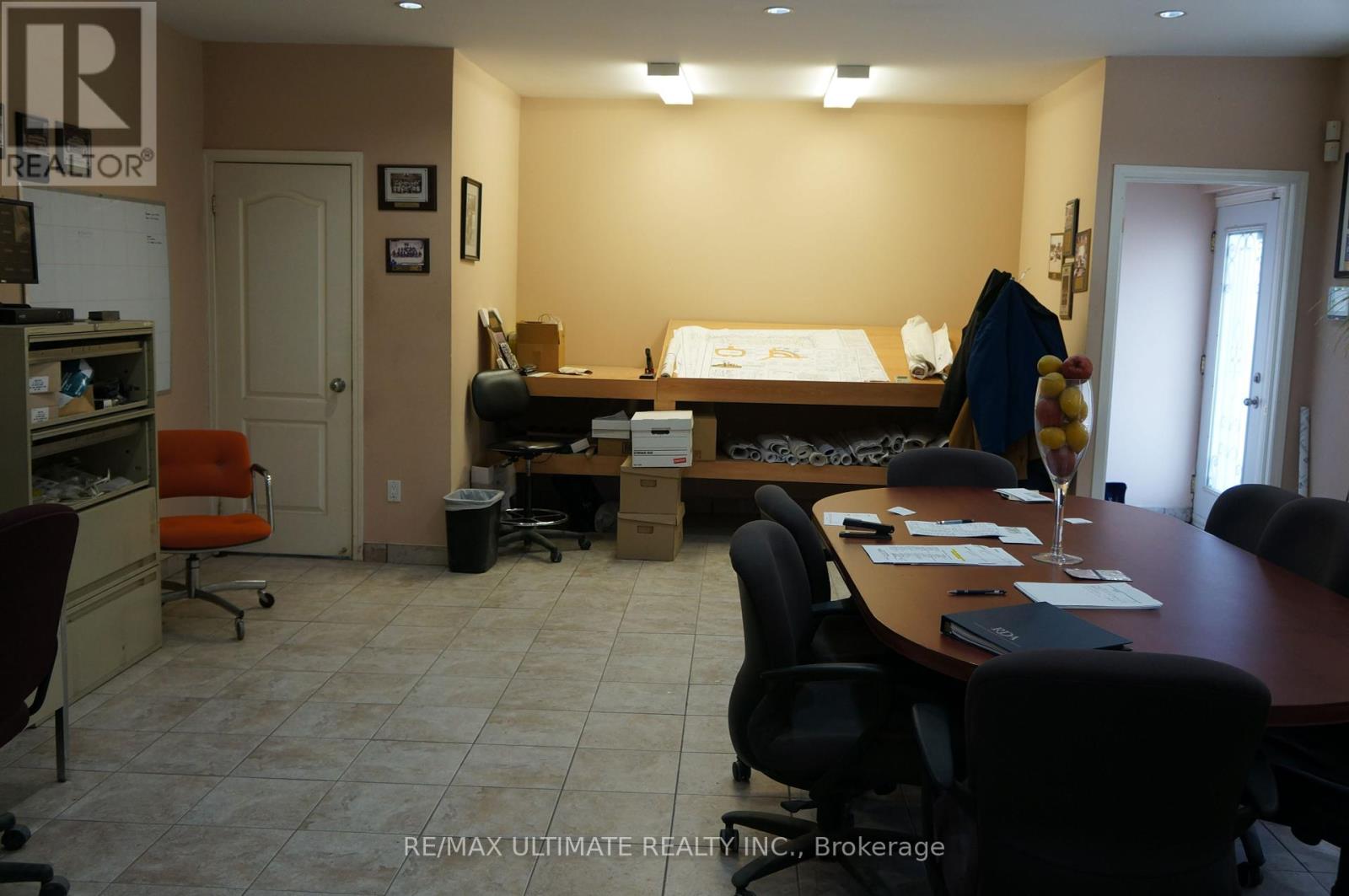 40 Rivalda Road, Toronto, Ontario  M9M 2M3 - Photo 5 - W12071923