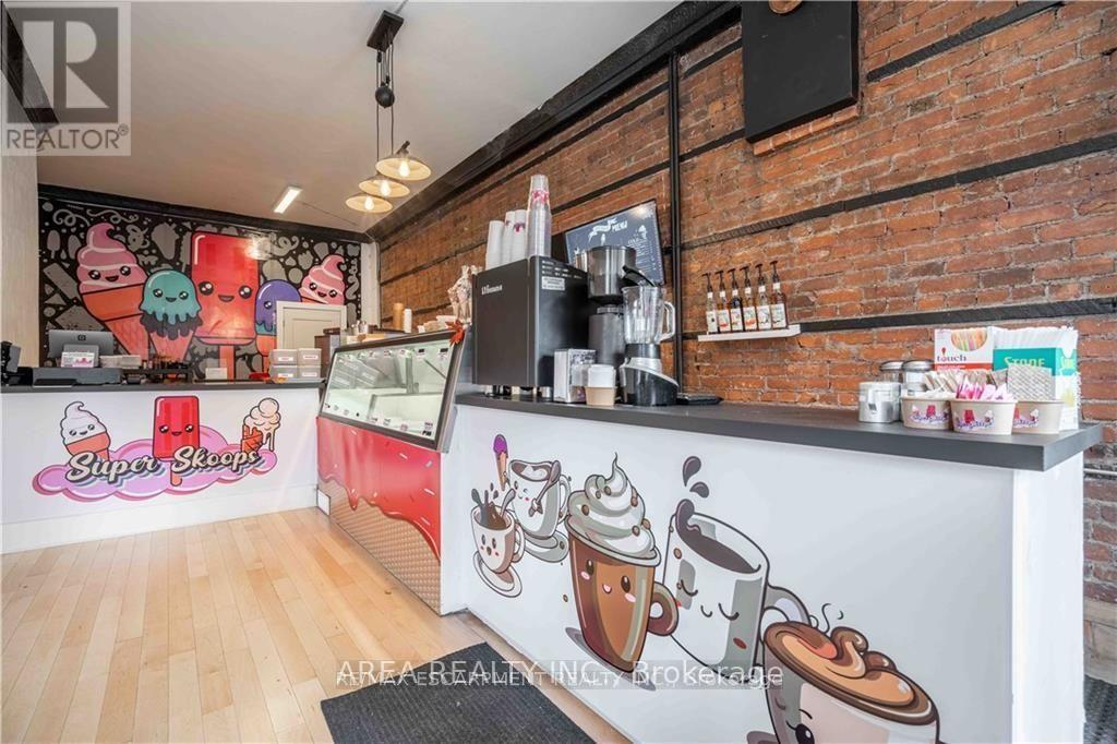 462-464 King Street W, Hamilton, Ontario  L8P 1B7 - Photo 3 - X12071895