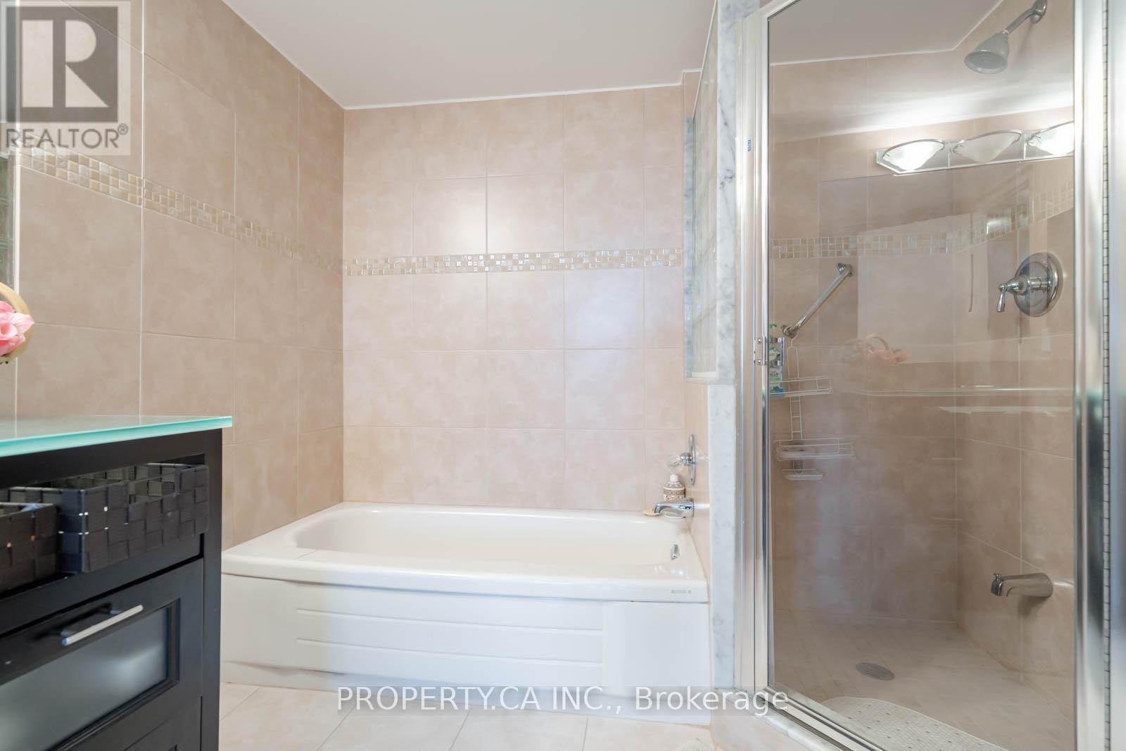 605 - 7460 Bathurst Street, Vaughan, Ontario  L4J 7K9 - Photo 33 - N12071305