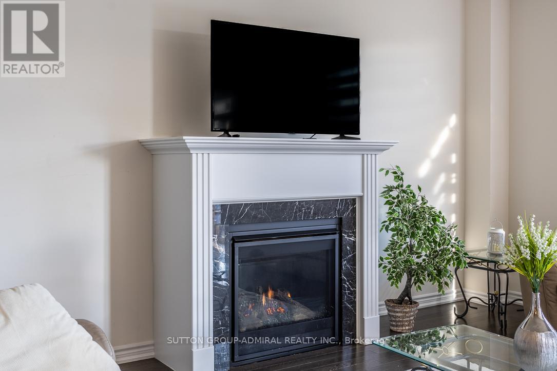 Property at 2207 LOZENBY STREET image 3