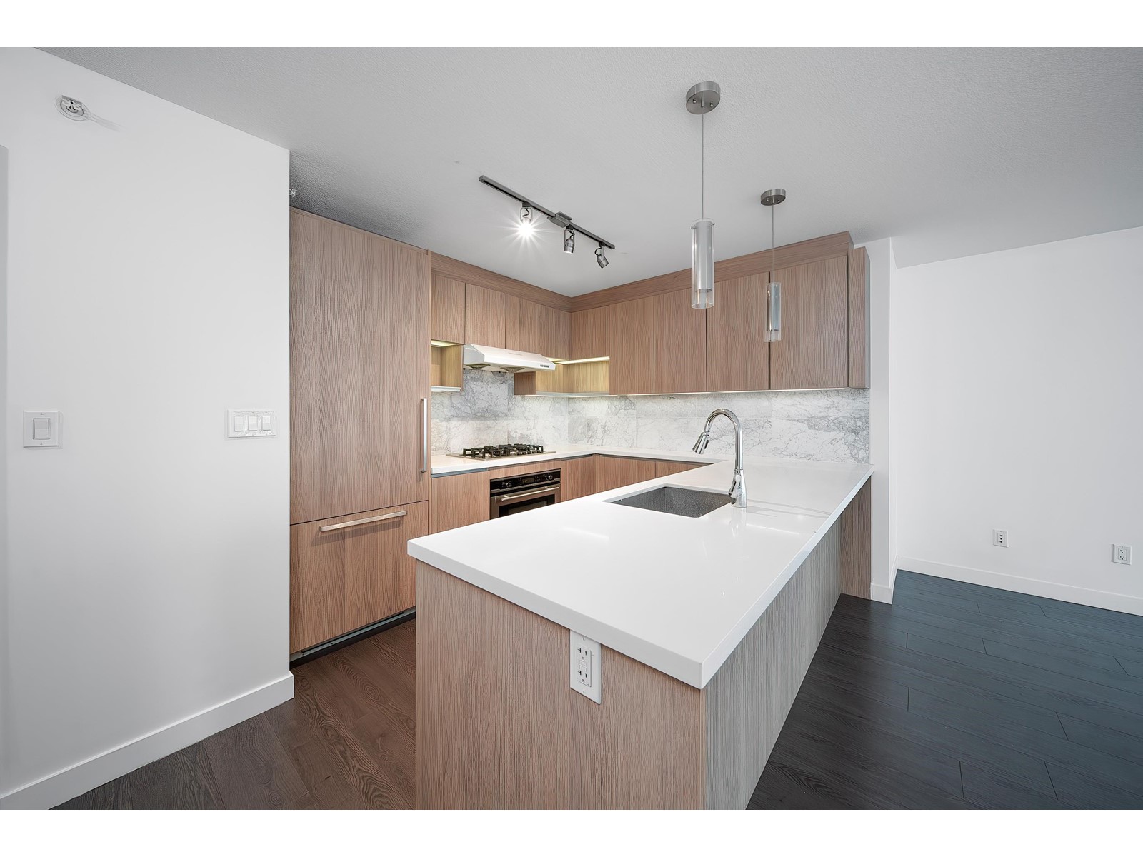 1606 13750 100 Avenue, Surrey, British Columbia  V3T 0L3 - Photo 4 - R2987920