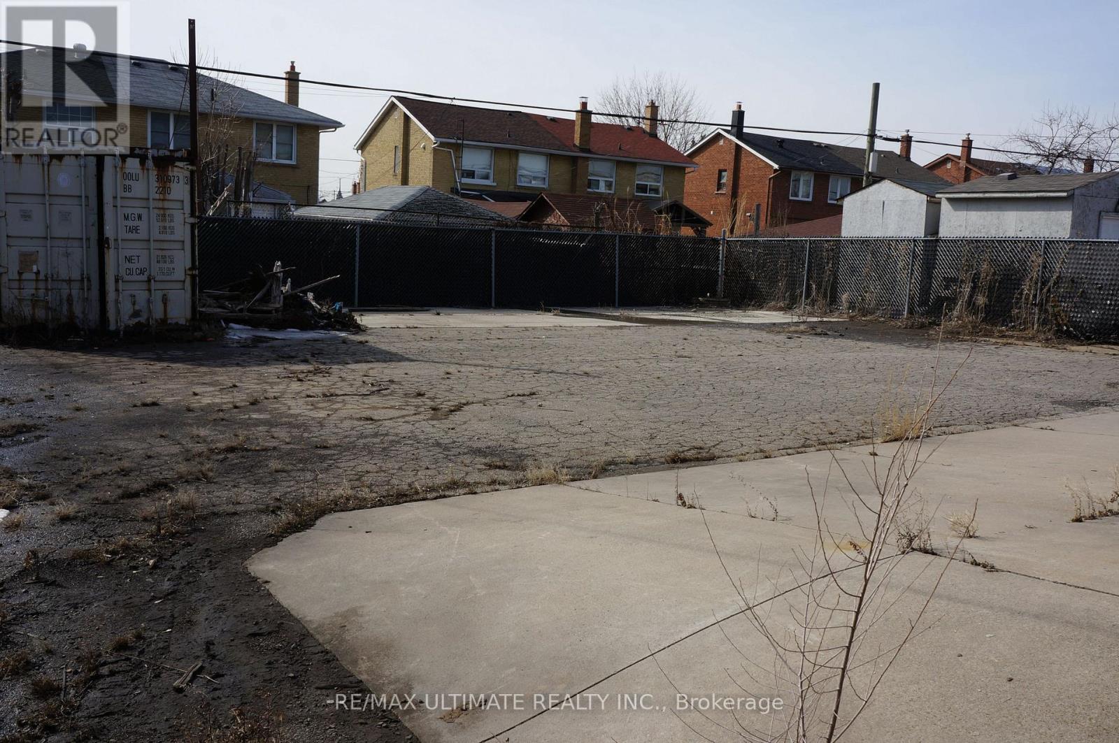 40 Rivalda Road, Toronto, Ontario  M9M 2M3 - Photo 10 - W12071923