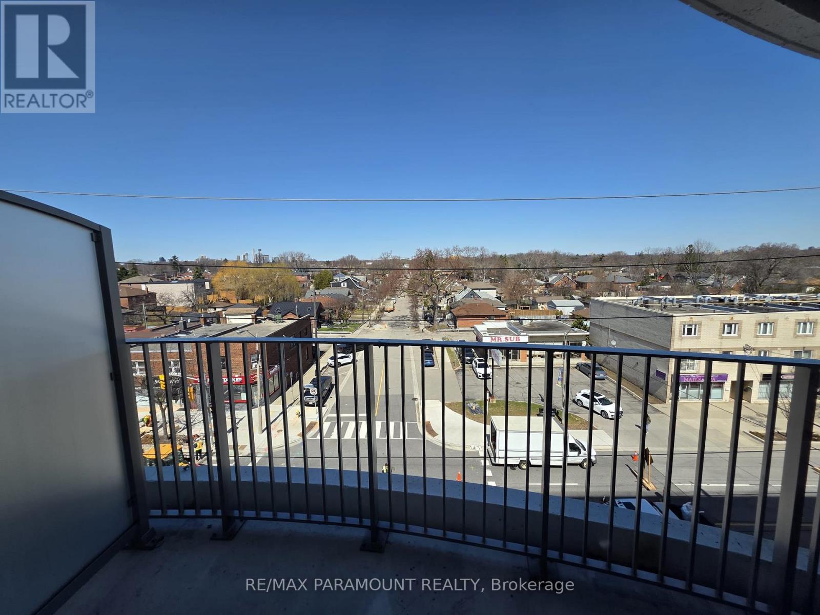 513 - 689 The Queensway Drive, Toronto, Ontario  M8Y 1L1 - Photo 8 - W12071936
