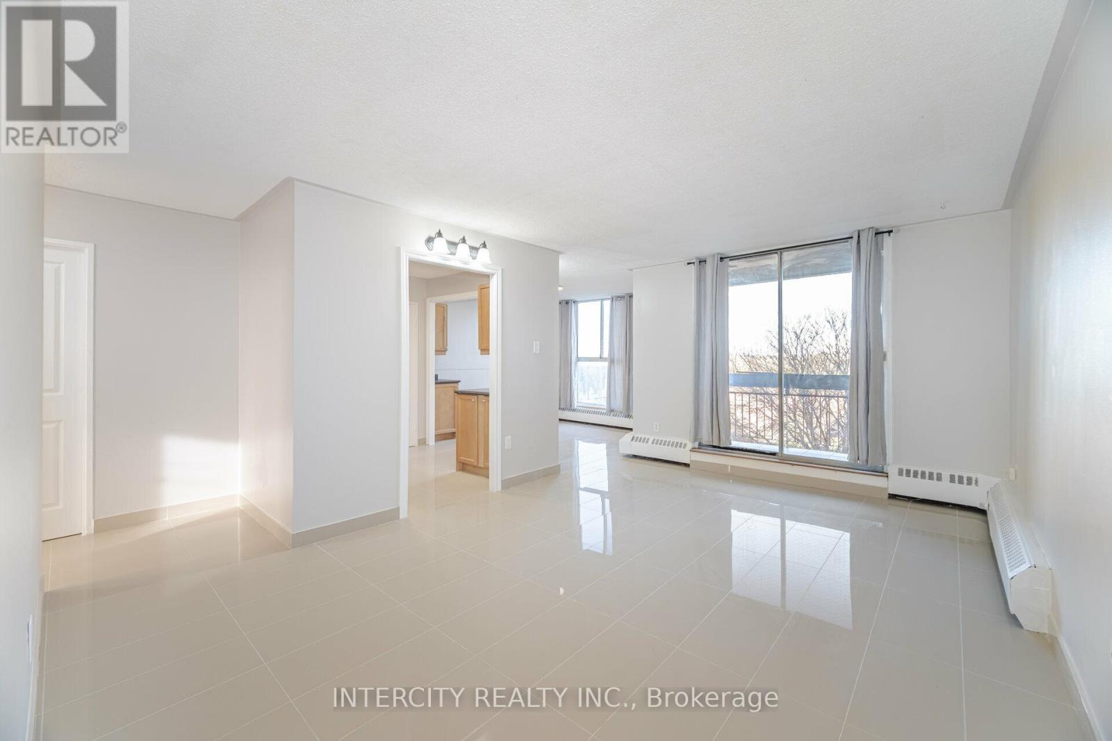 609 - 4673 Jane Street, Toronto, Ontario  M3N 2L1 - Photo 8 - W12072004