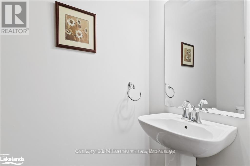 144 Red Pine Street, Blue Mountains, Ontario  L9Y 0Z3 - Photo 6 - X12072080