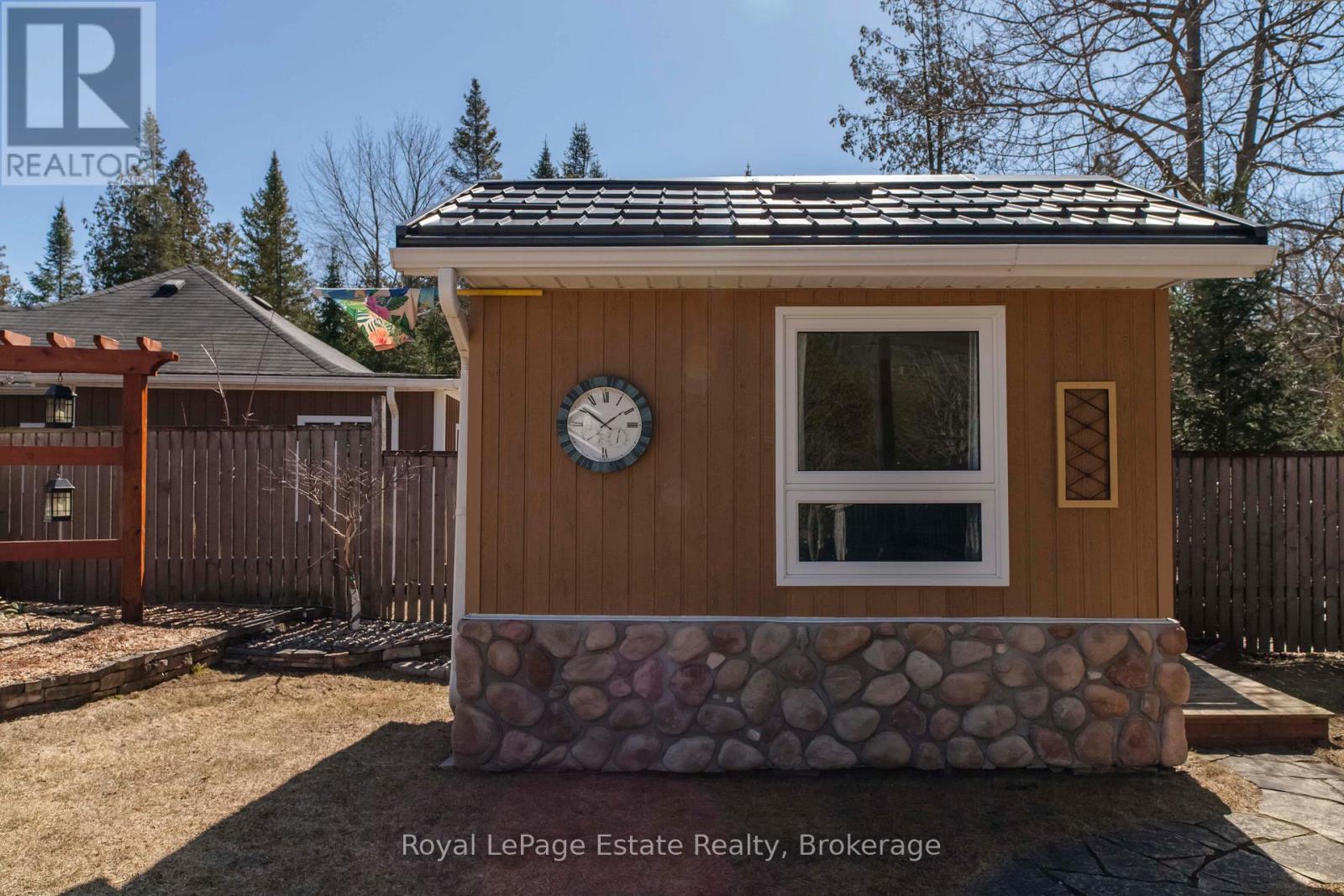 204 Seventh Street N, South Bruce Peninsula, Ontario  N0H 2G0 - Photo 37 - X12072086