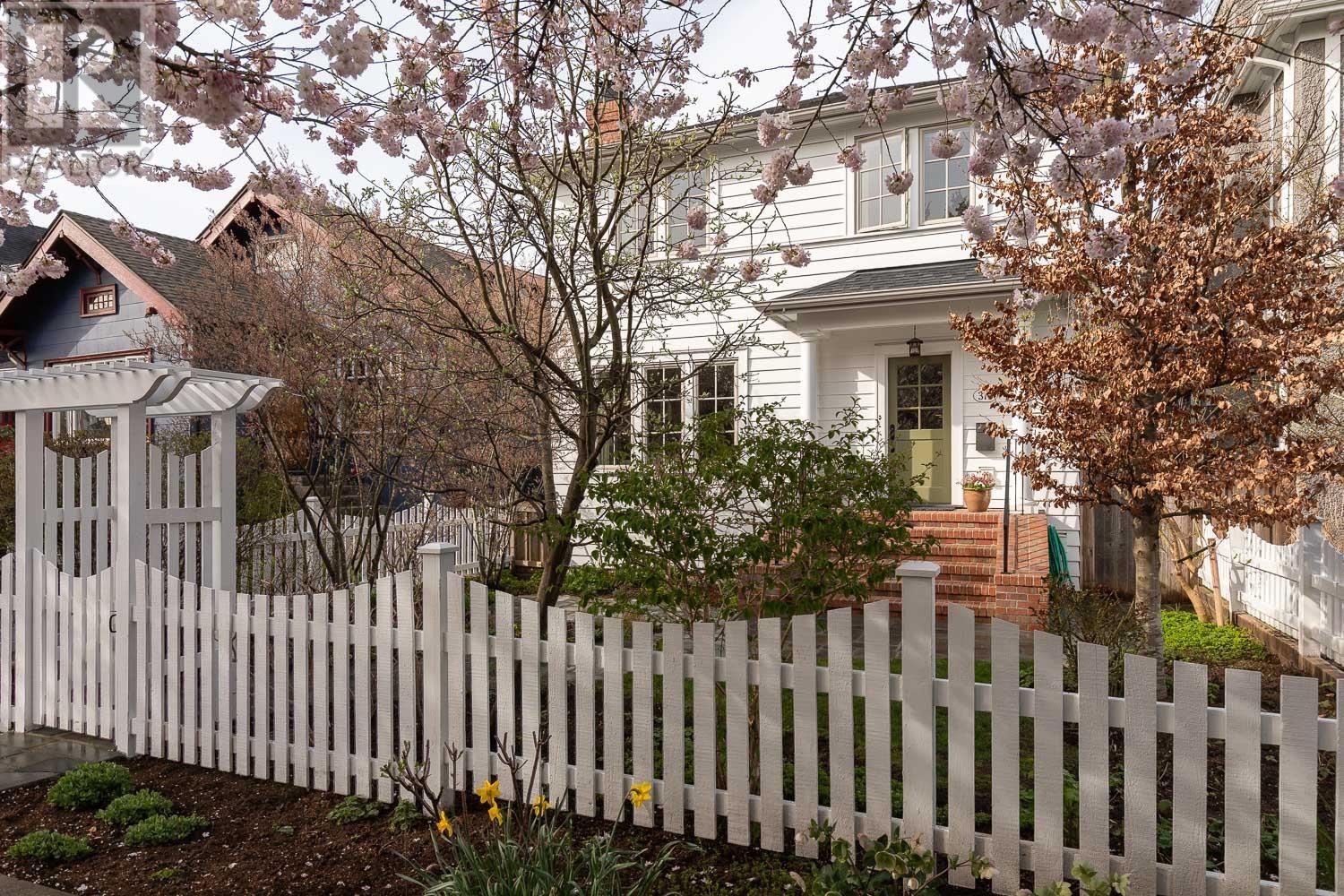 375 E 40TH AVENUE, vancouver, British Columbia