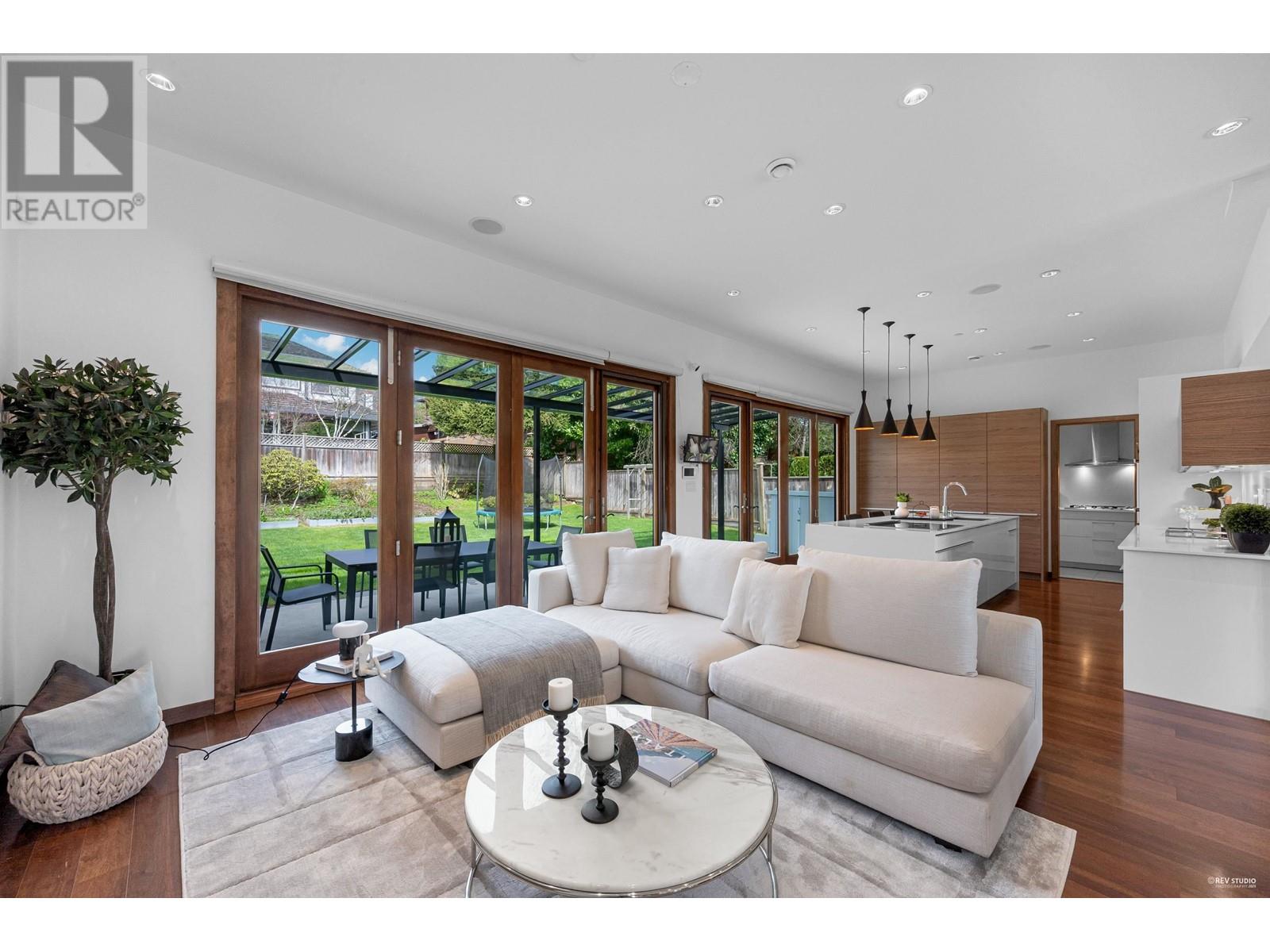 2227 Haywood Avenue, West Vancouver, British Columbia  V7V 1X6 - Photo 11 - R2988269