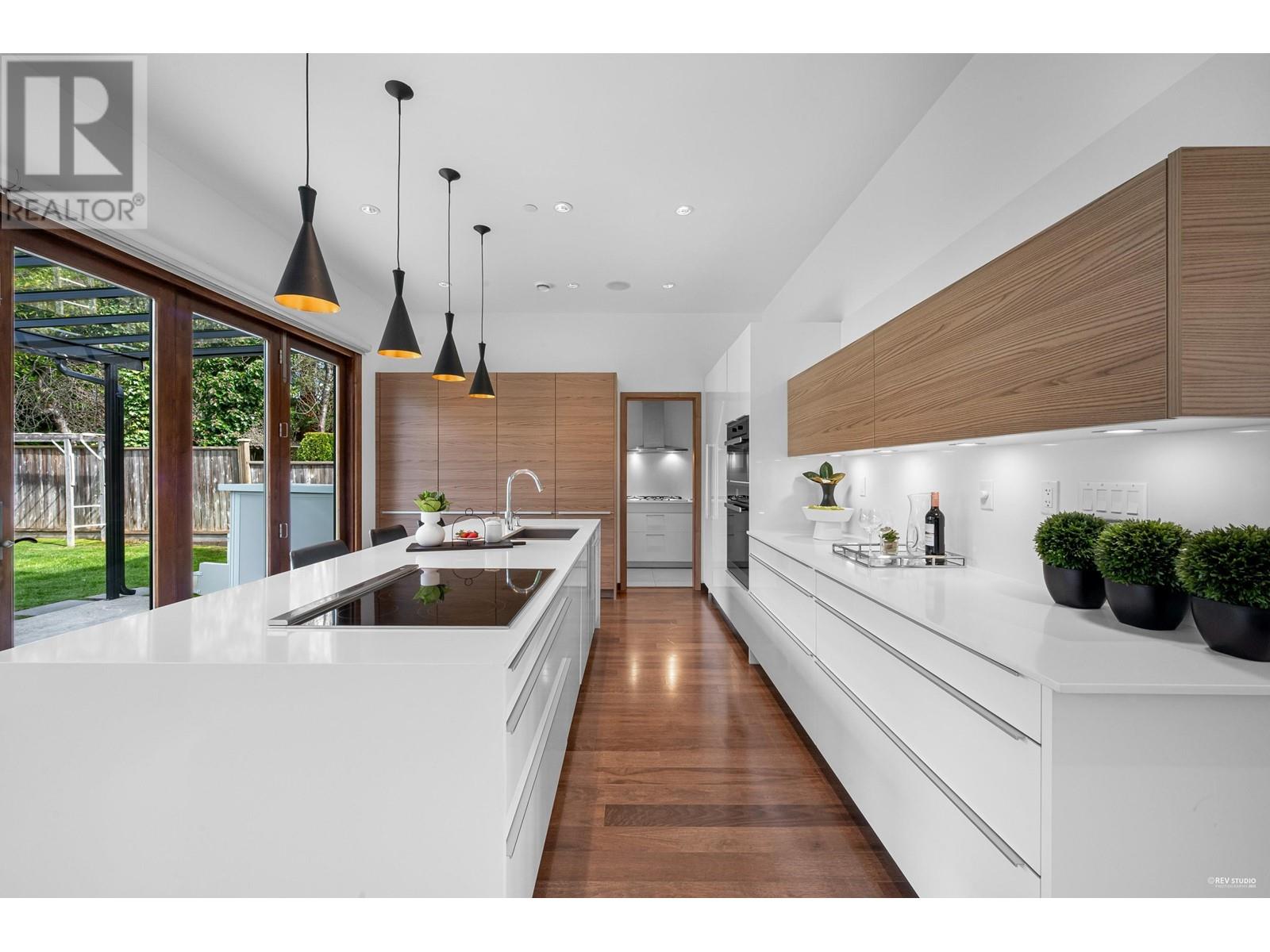 2227 Haywood Avenue, West Vancouver, British Columbia  V7V 1X6 - Photo 13 - R2988269