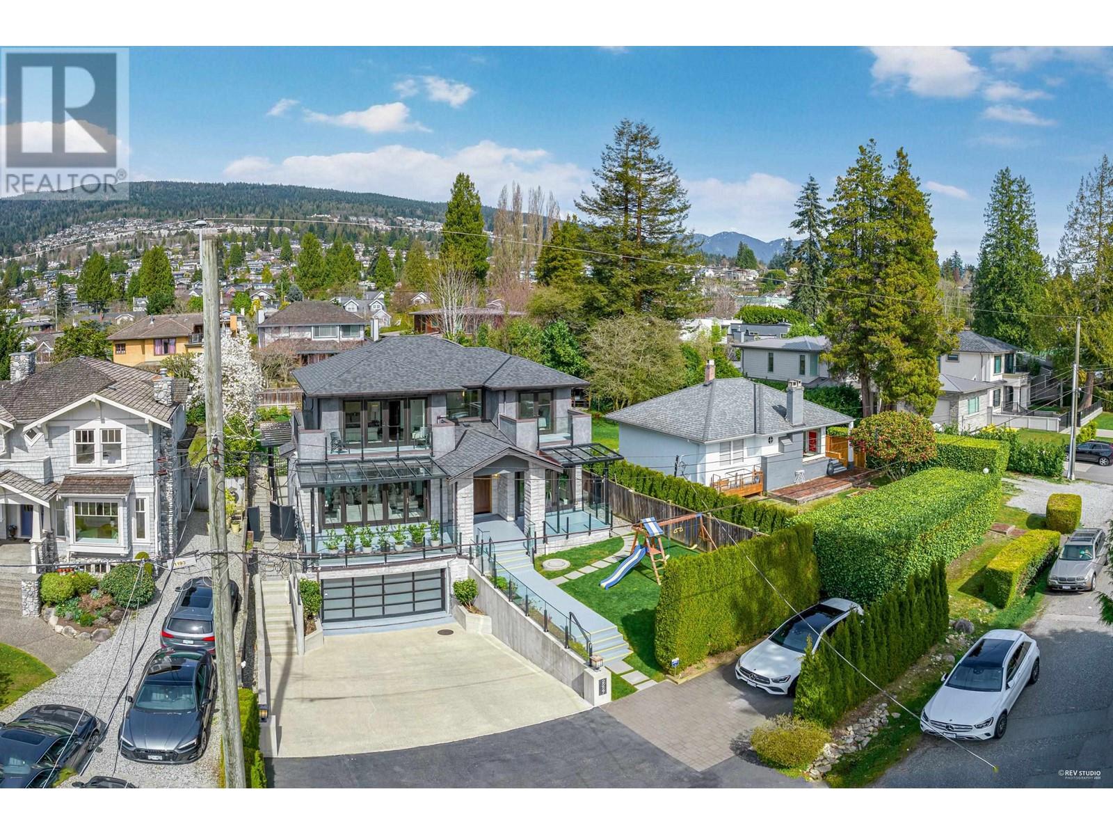 2227 Haywood Avenue, West Vancouver, British Columbia  V7V 1X6 - Photo 37 - R2988269
