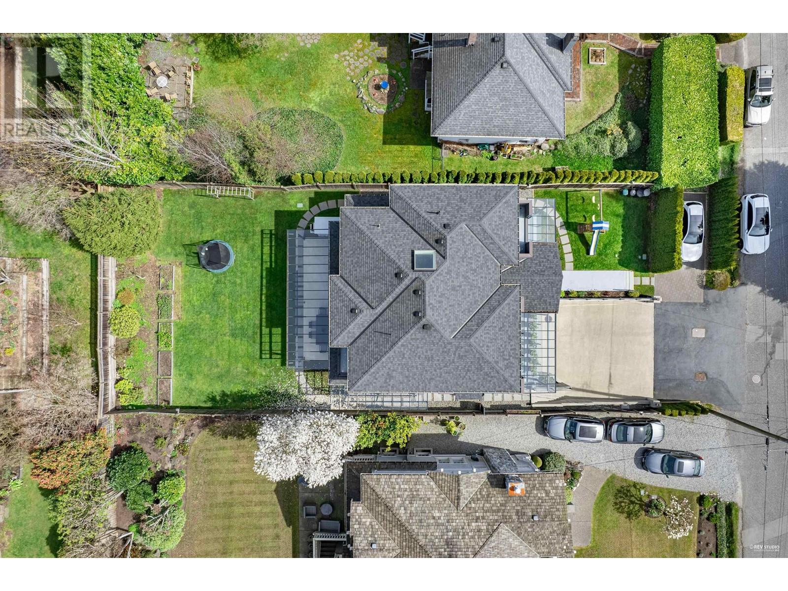 2227 Haywood Avenue, West Vancouver, British Columbia  V7V 1X6 - Photo 38 - R2988269