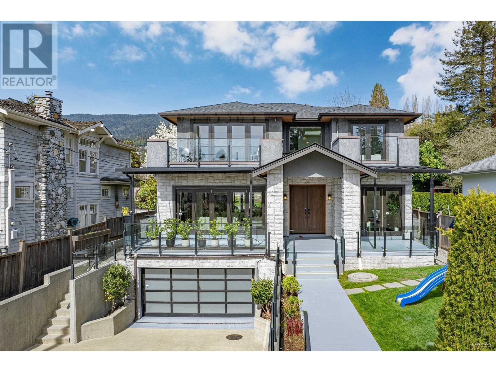 2227 Haywood Avenue, West Vancouver, British Columbia  V7V 1X6 - Photo 40 - R2988269