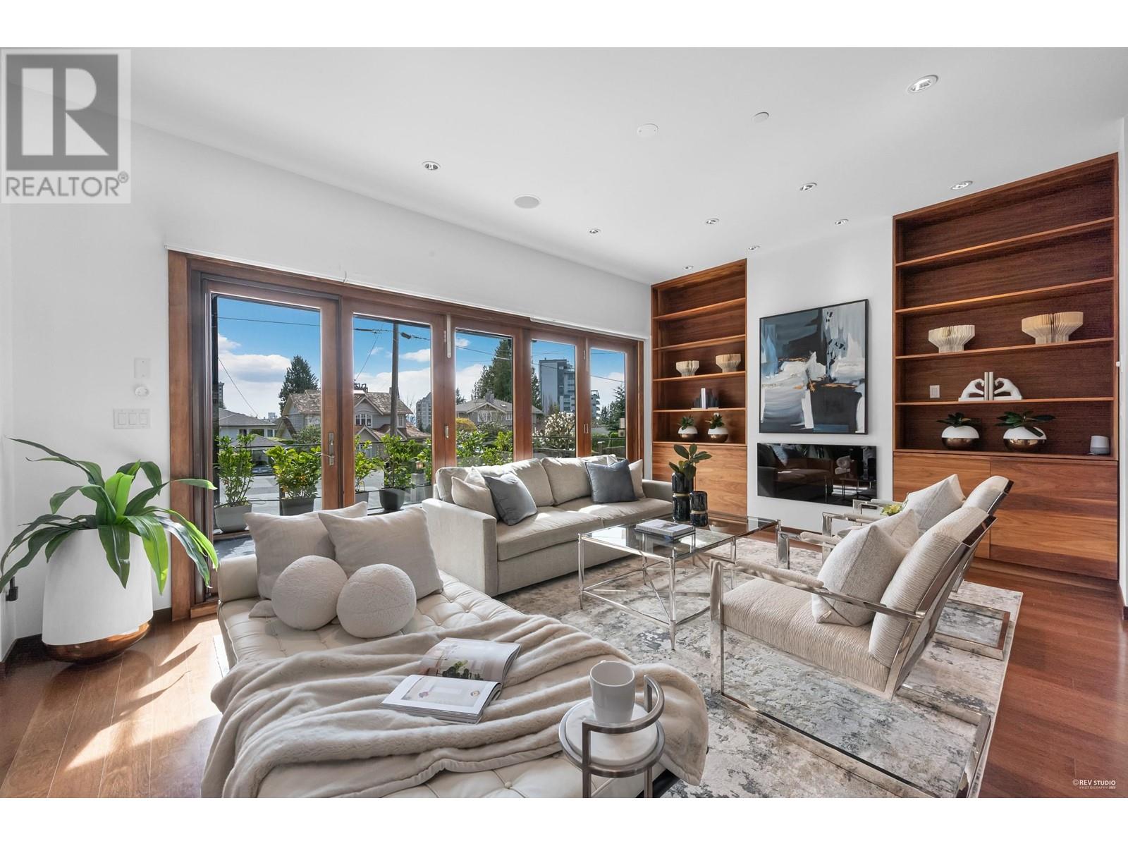 2227 Haywood Avenue, West Vancouver, British Columbia  V7V 1X6 - Photo 6 - R2988269