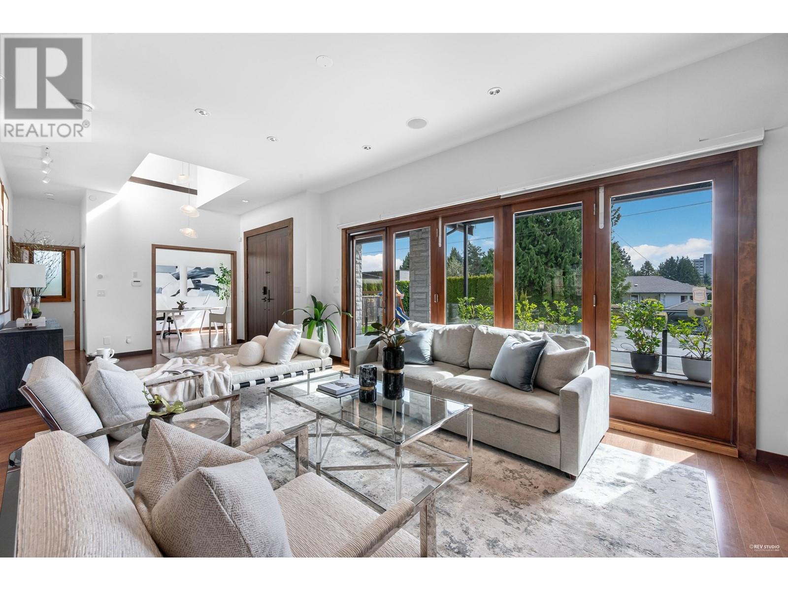 2227 Haywood Avenue, West Vancouver, British Columbia  V7V 1X6 - Photo 7 - R2988269