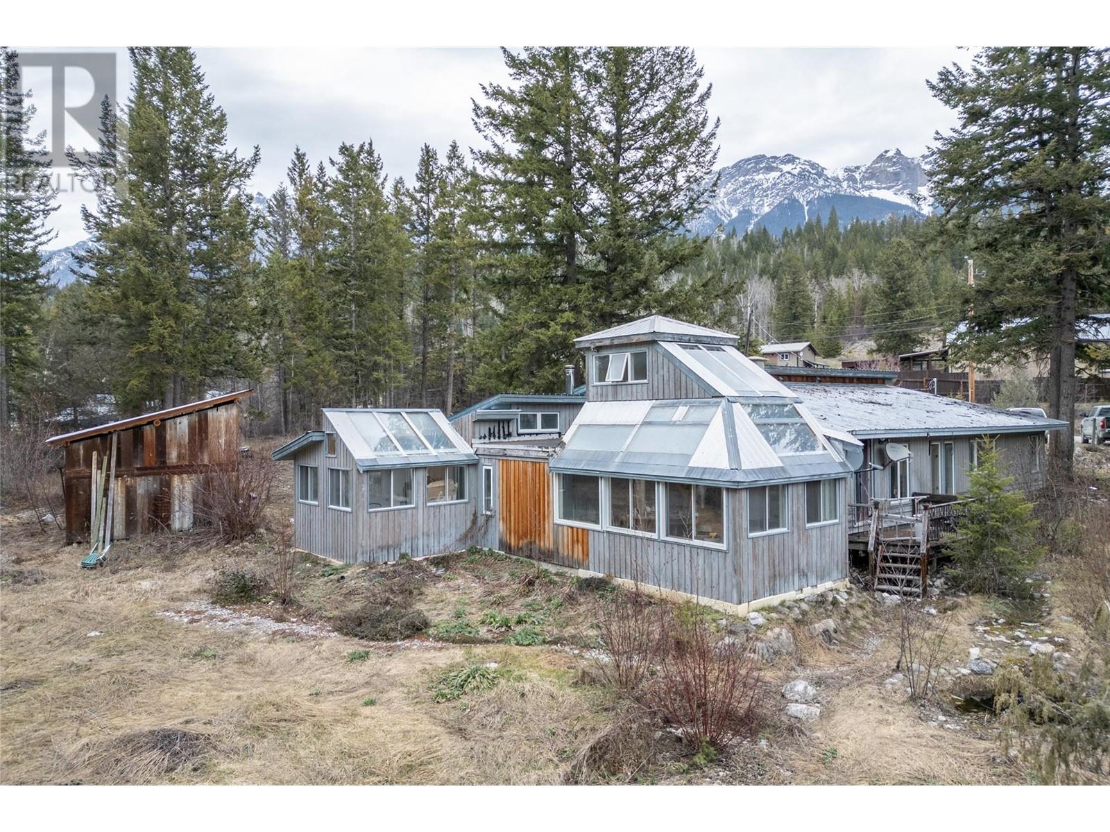 3082 Imler Road, Golden, British Columbia  V0A 1H7 - Photo 1 - 10342485
