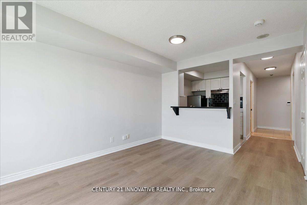 1013 - 18 Lee Centre Drive, Toronto, Ontario  M1H 3H5 - Photo 5 - E12071915