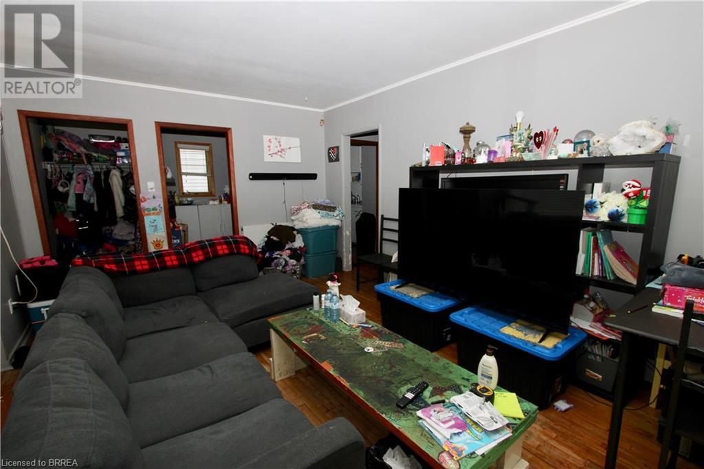 8 Sunset Avenue, Brantford, Ontario  N3T 5G2 - Photo 11 - 40715310