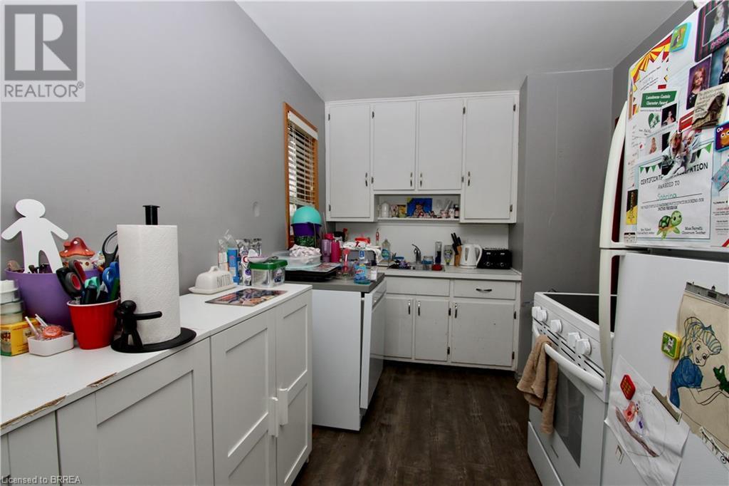 8 Sunset Avenue, Brantford, Ontario  N3T 5G2 - Photo 13 - 40715310