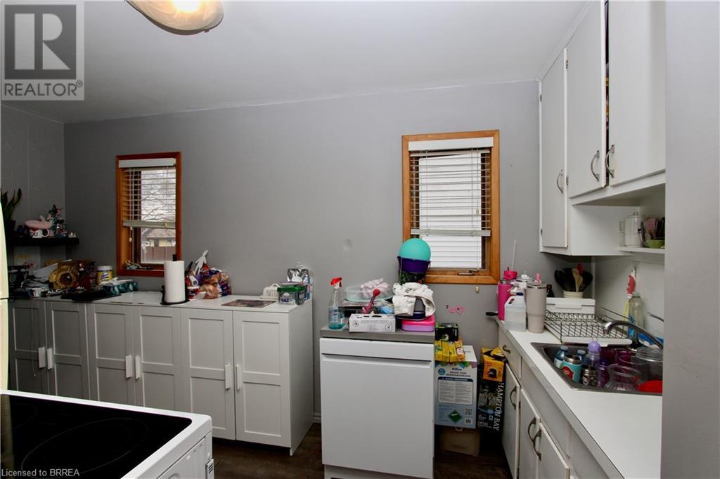 8 Sunset Avenue, Brantford, Ontario  N3T 5G2 - Photo 15 - 40715310