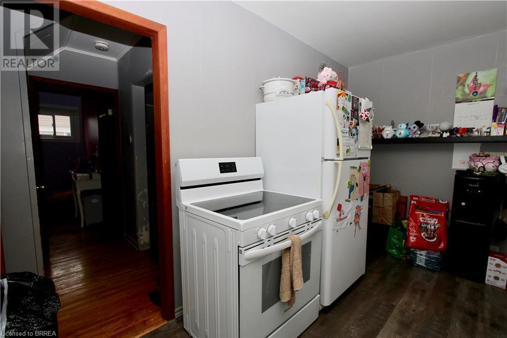 8 Sunset Avenue, Brantford, Ontario  N3T 5G2 - Photo 17 - 40715310