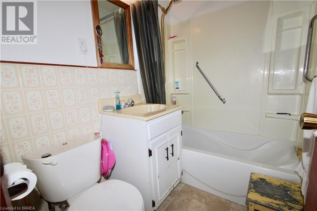 8 Sunset Avenue, Brantford, Ontario  N3T 5G2 - Photo 22 - 40715310