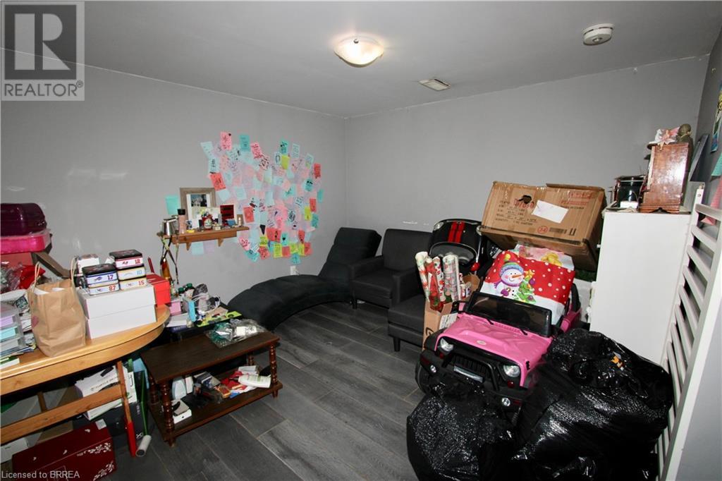8 Sunset Avenue, Brantford, Ontario  N3T 5G2 - Photo 34 - 40715310