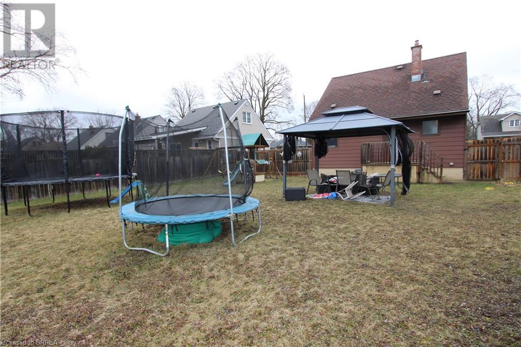 8 Sunset Avenue, Brantford, Ontario  N3T 5G2 - Photo 39 - 40715310