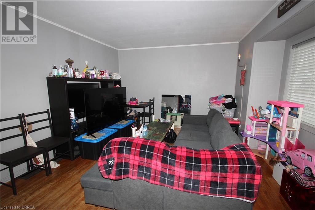 8 Sunset Avenue, Brantford, Ontario  N3T 5G2 - Photo 6 - 40715310